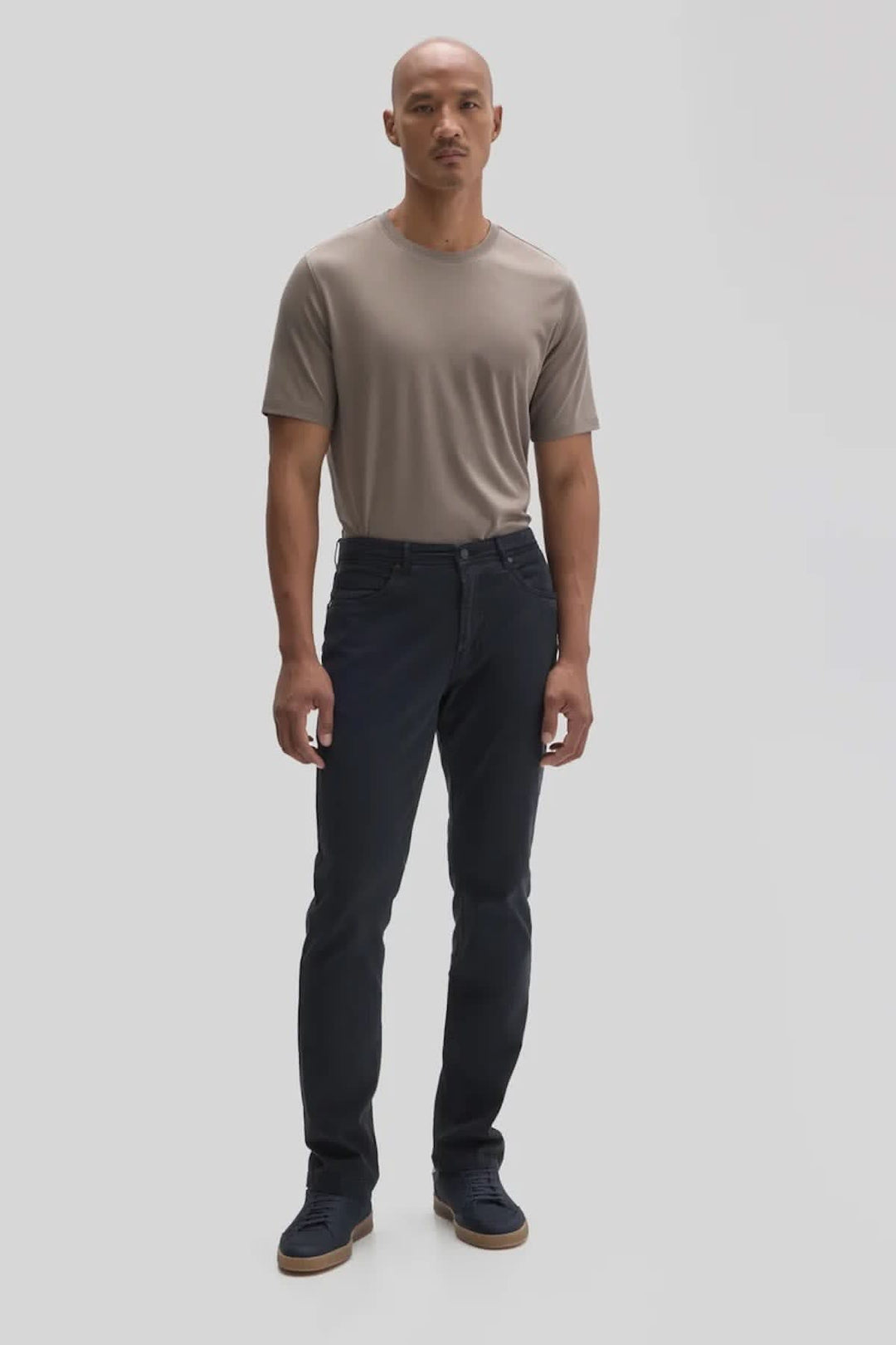 Pantalon style jean extensible à cinq poches pour homme Robert barakett