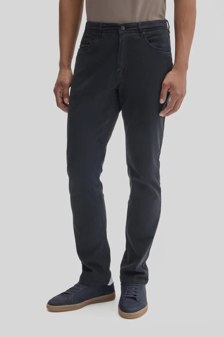 Pantalon style jean extensible à cinq poches pour homme Robert barakett