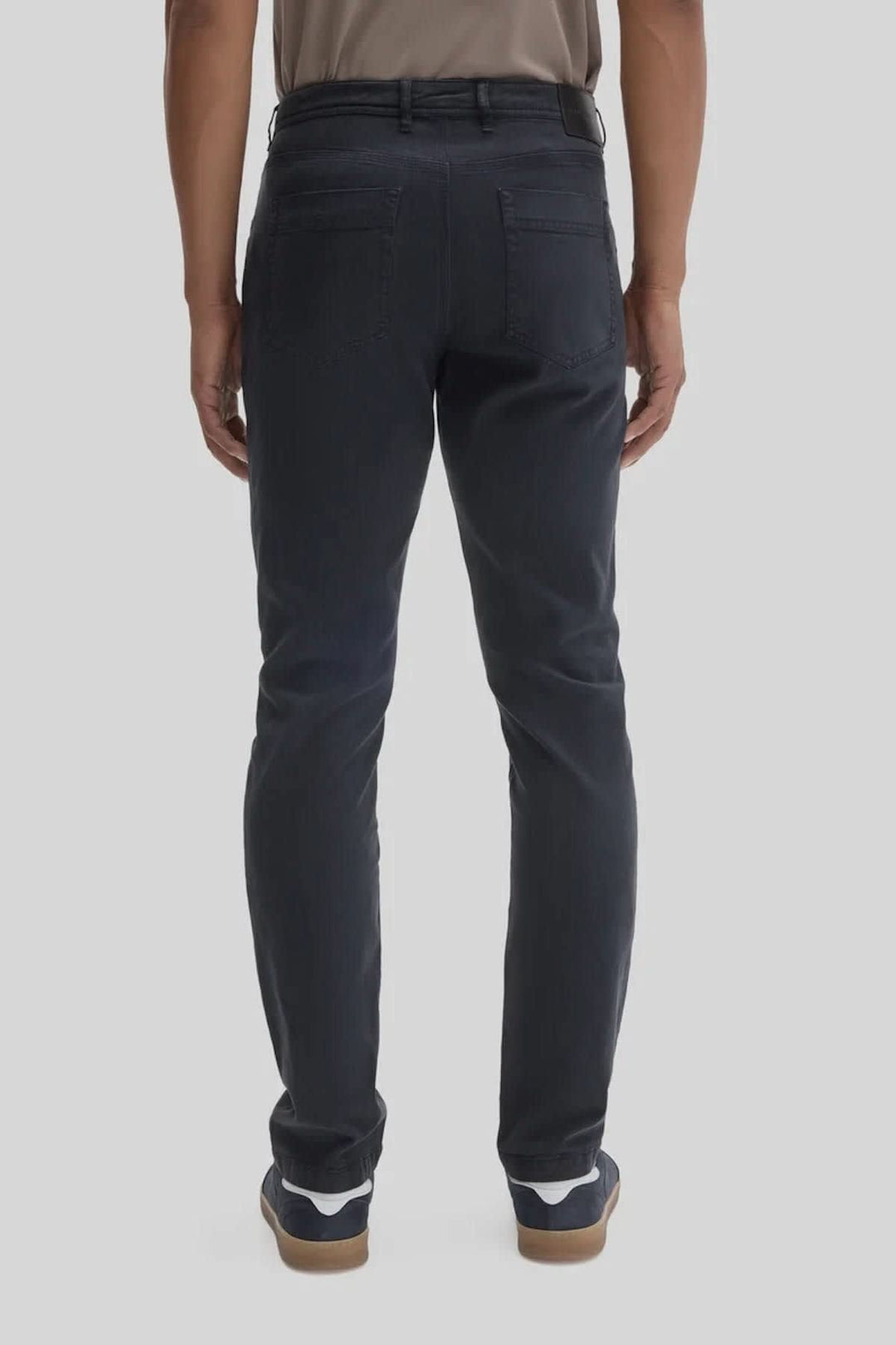 Pantalon style jean extensible à cinq poches pour homme Robert barakett