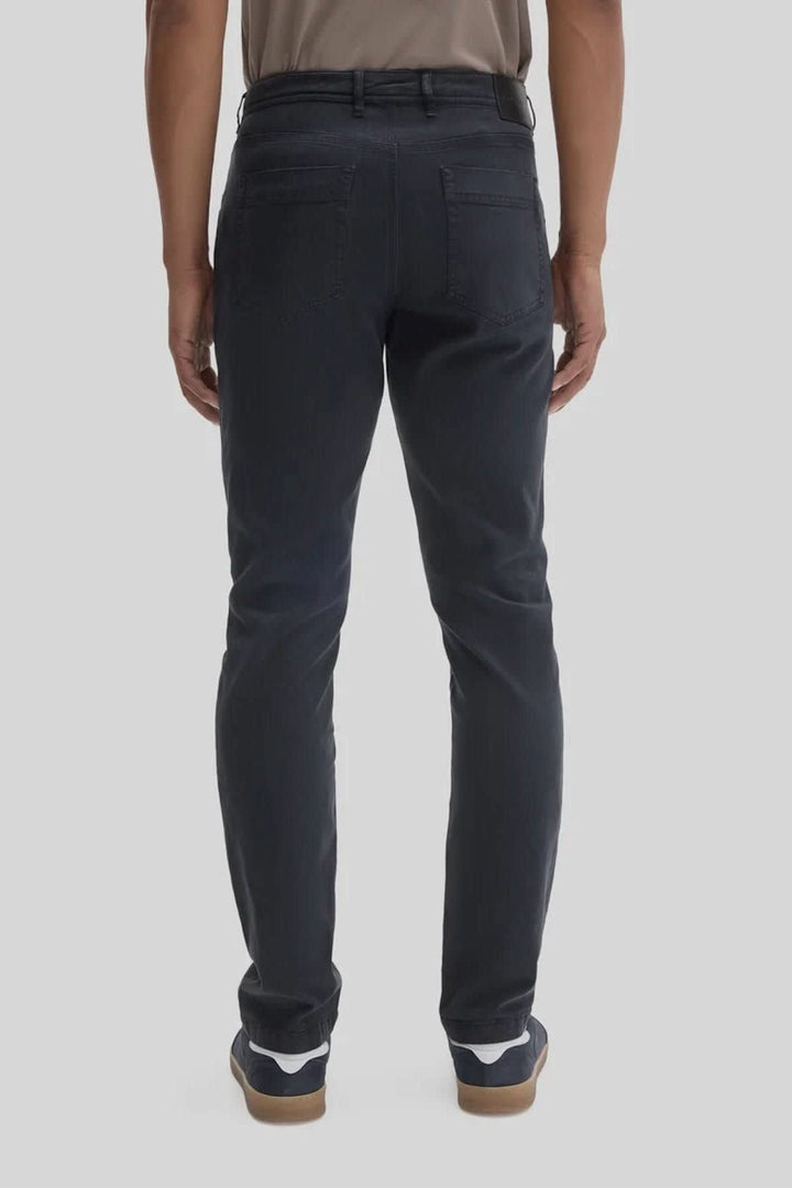 Pantalon style jean extensible à cinq poches pour homme Robert barakett