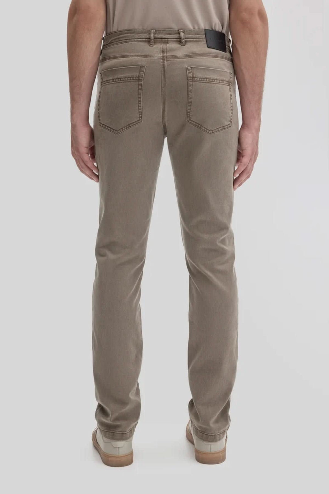 Pantalon style jean extensible à cinq poches pour homme Robert barakett