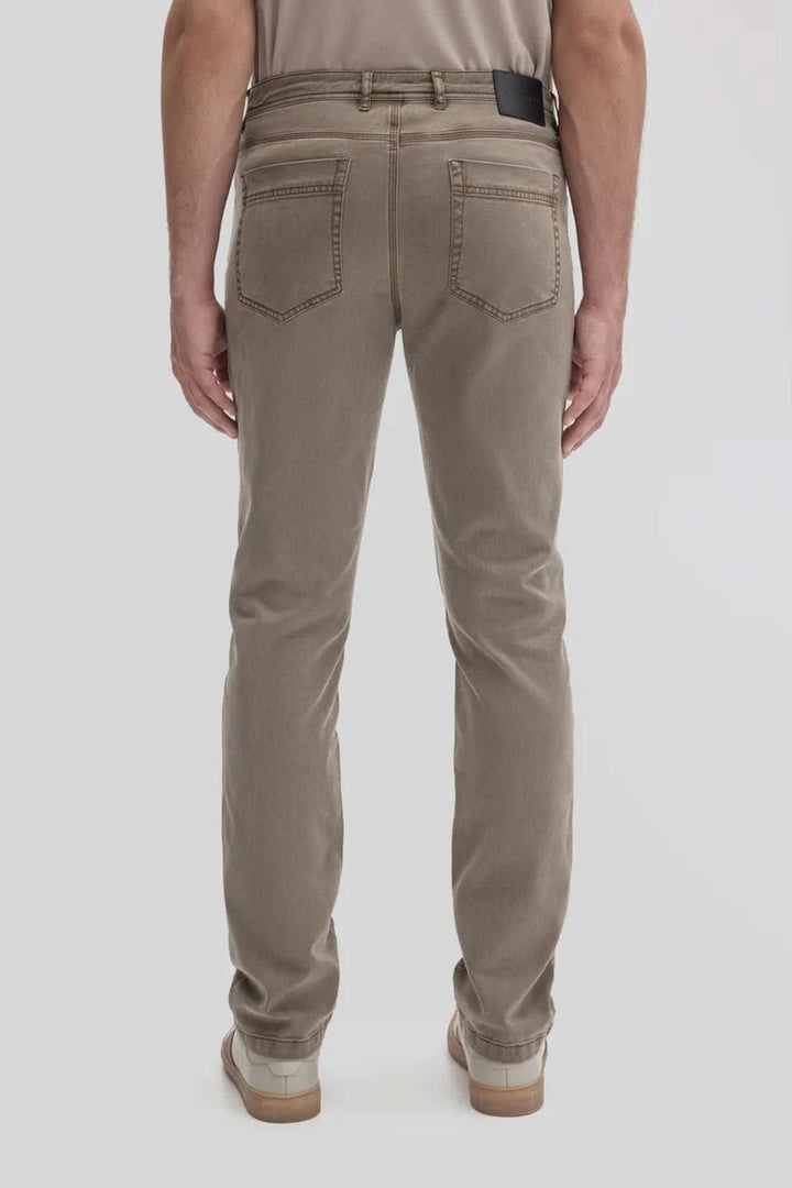 Pantalon style jean extensible à cinq poches pour homme Robert barakett