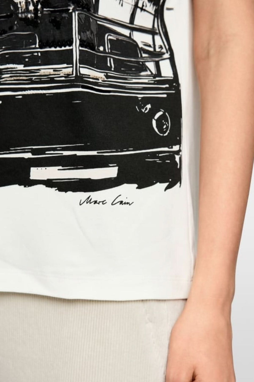 T-shirt with panther print