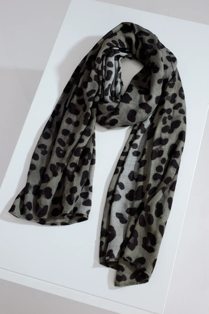 Leopard scarf