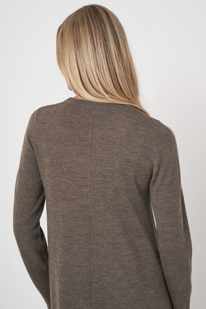 Vue de face robe courte évasée Repeat Cashmere en tricot gris pour femme - Valérie Simon