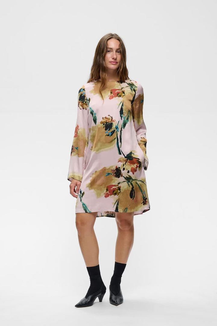 Vue de côté robe longue imprimé floral Meadow Inwear multicolore avec manches bouffantes - Valérie Simon
