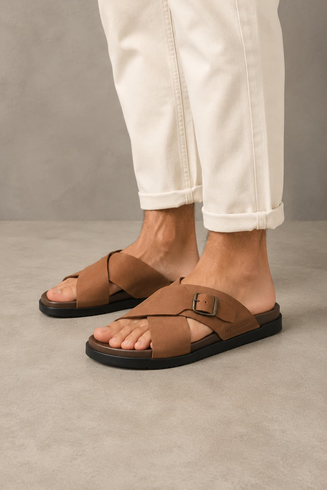 Side view of MEPHISTO men&