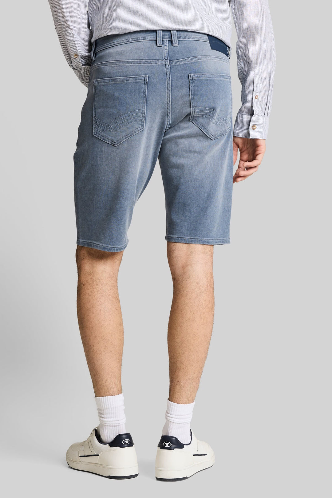 Side view of Tom Tailor men&