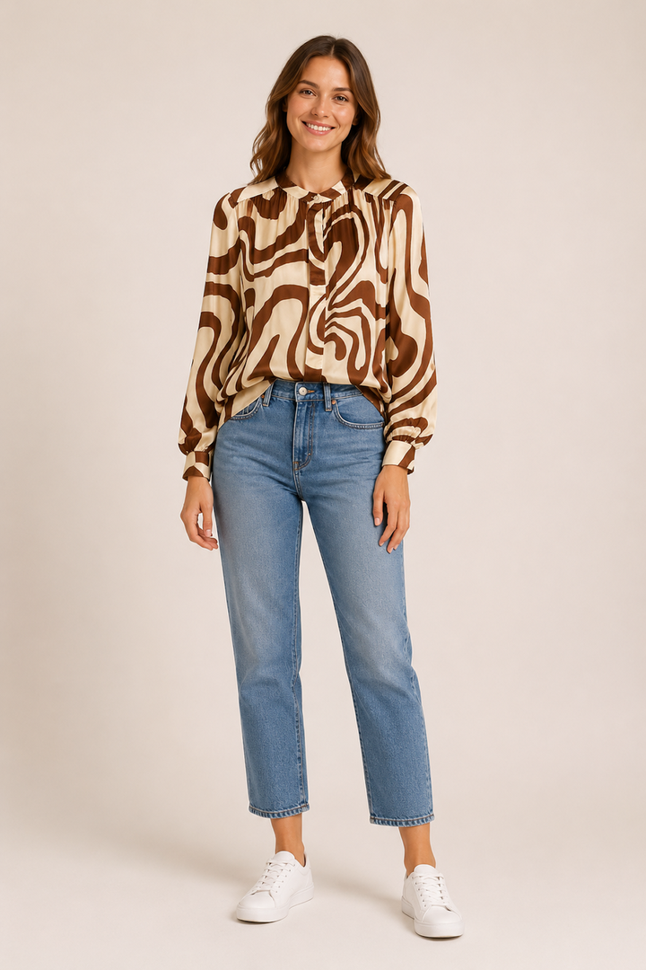 Flowy blouse with an abstract pattern