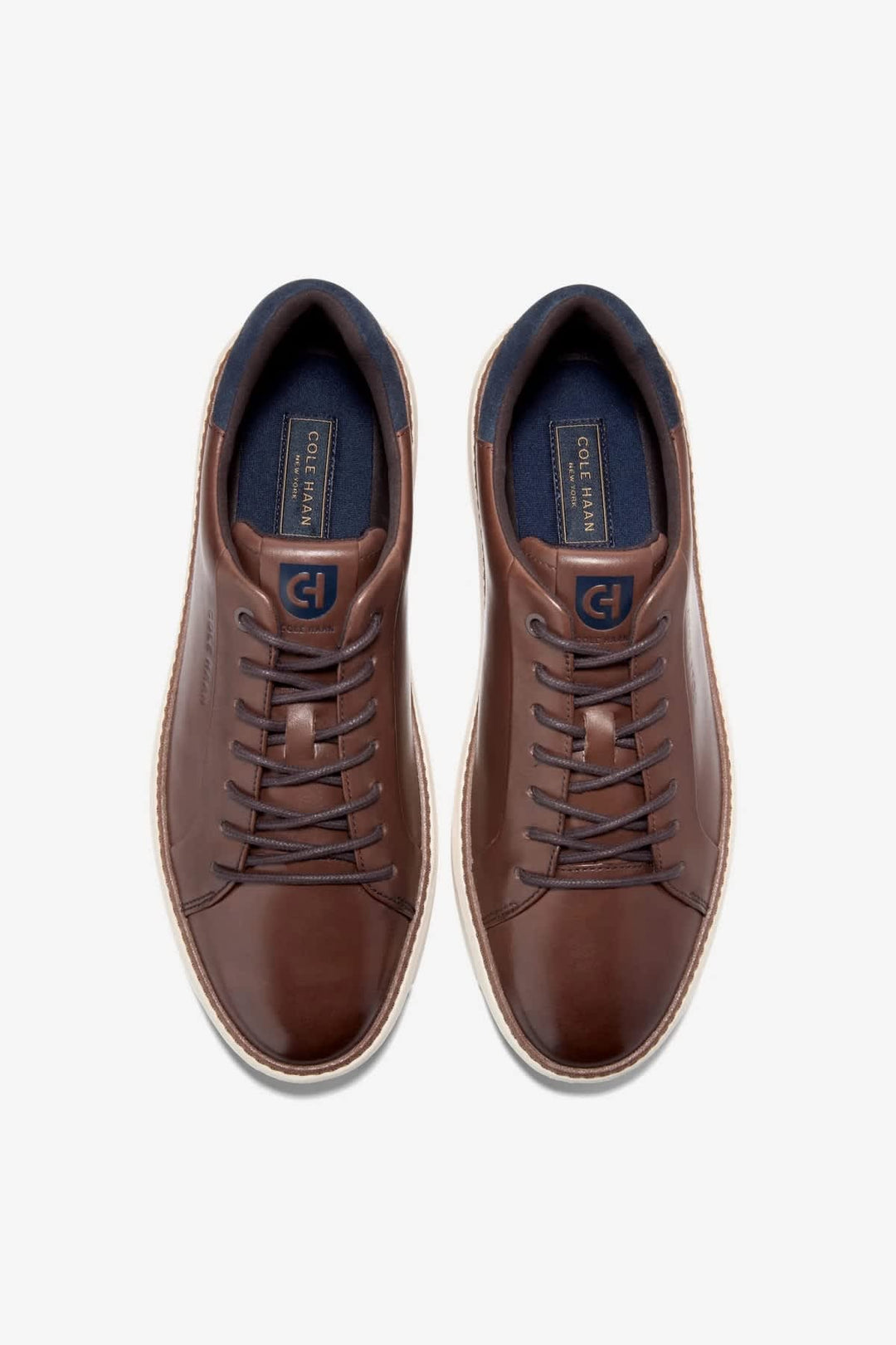 Sneakers en cuir à semelle contrastante vue de côté pour homme Cole Haan