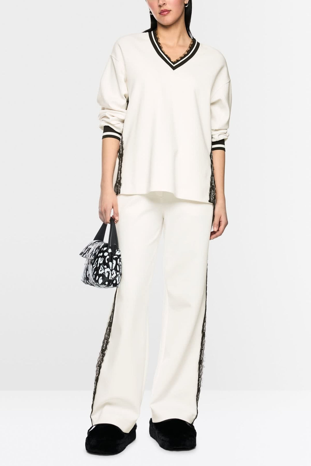 Front view of women&