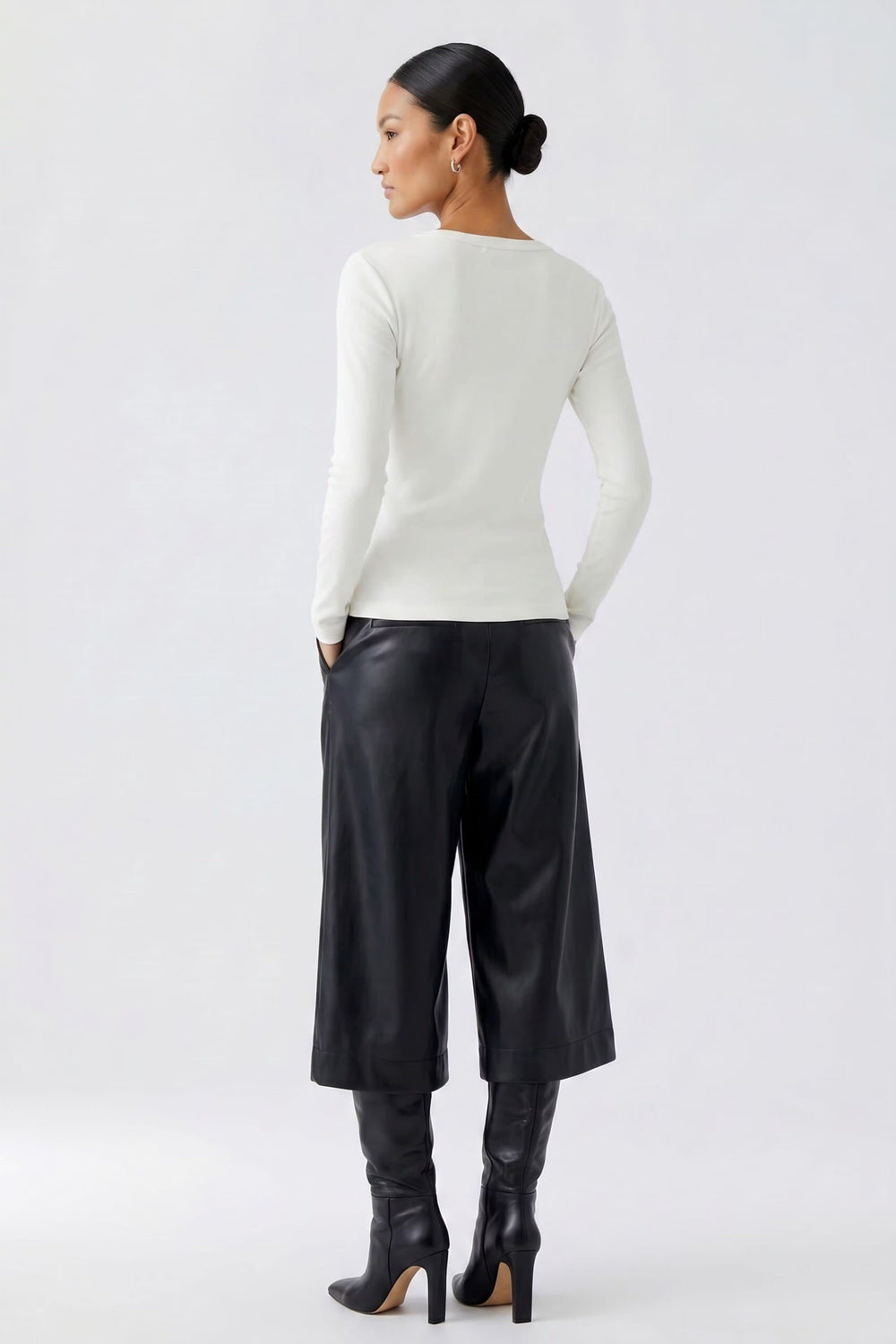 Vue de face T-shirt côtelé manches longues blanc Oui pour femme - Valérie Simon
