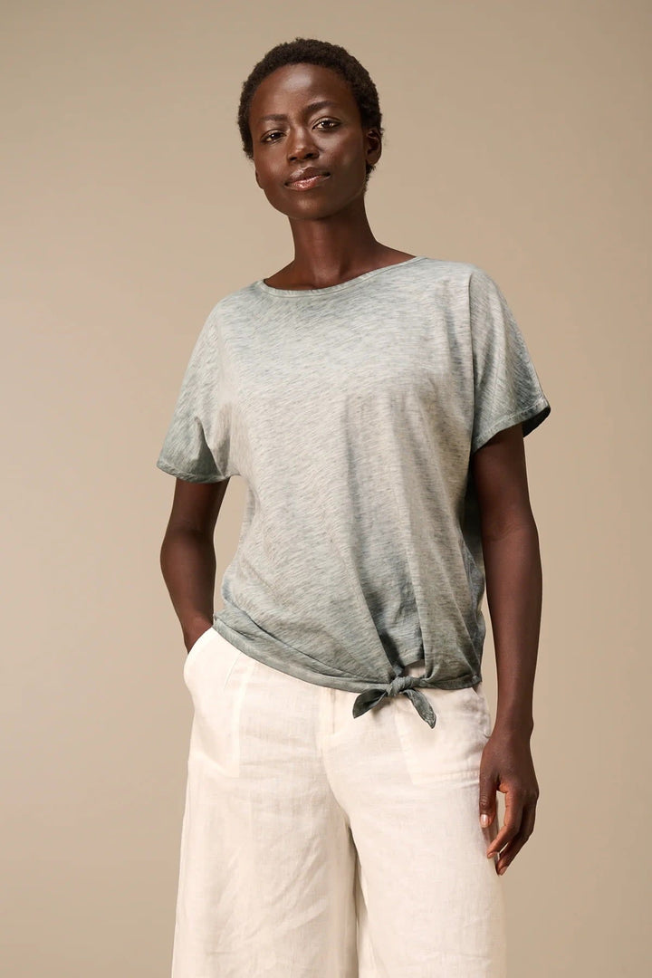 Vue de face T-shirt noué à manches courtes Nile pour femme blanc - Valérie Simon