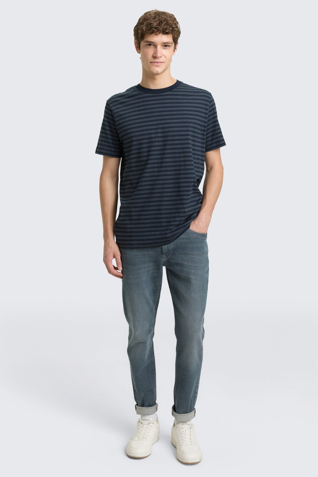 Vue de face T-shirt rayé blanc et bleu Tom Tailor pour homme - Valérie Simon