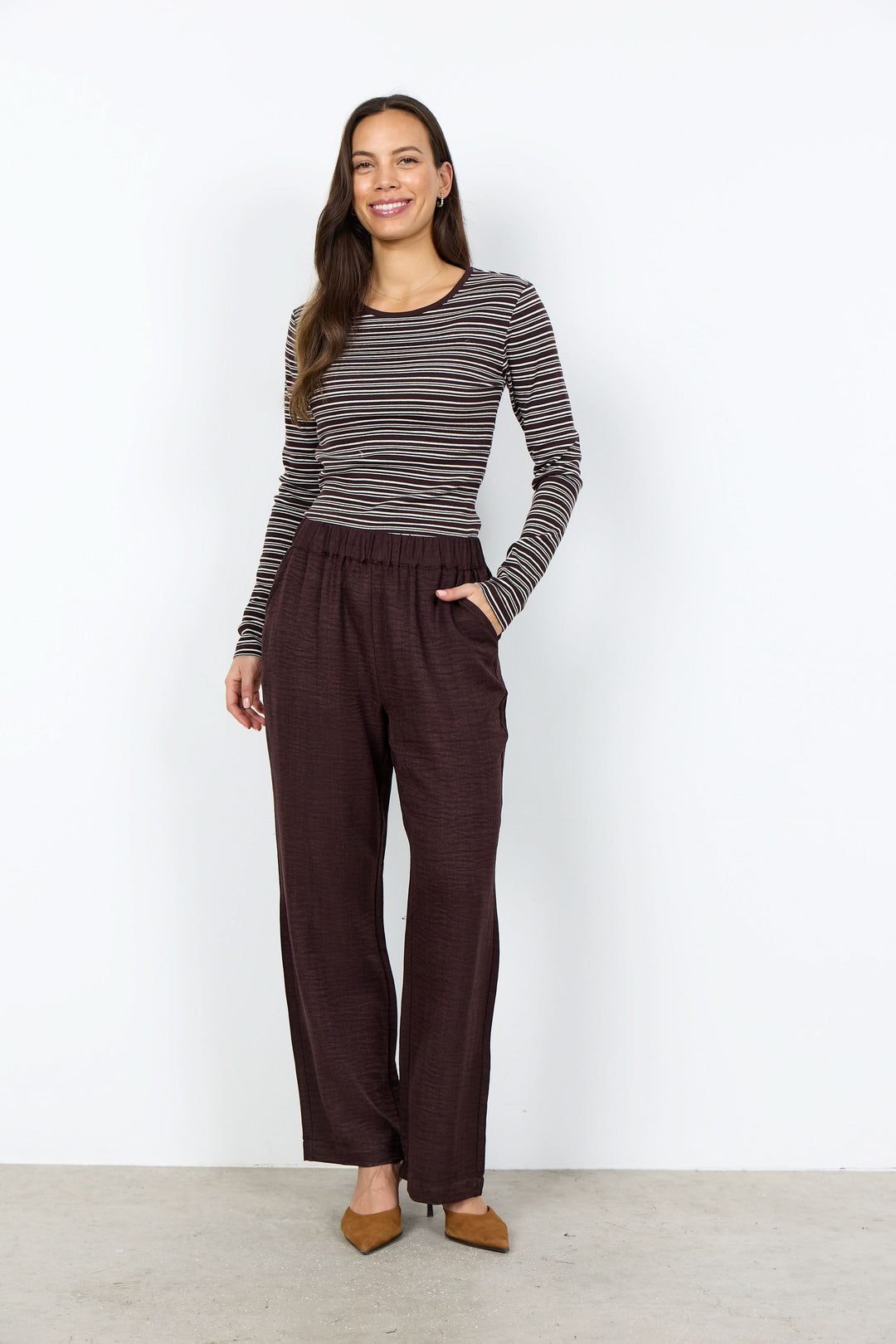 Pantalon Charissa à jambe large et taille élastique