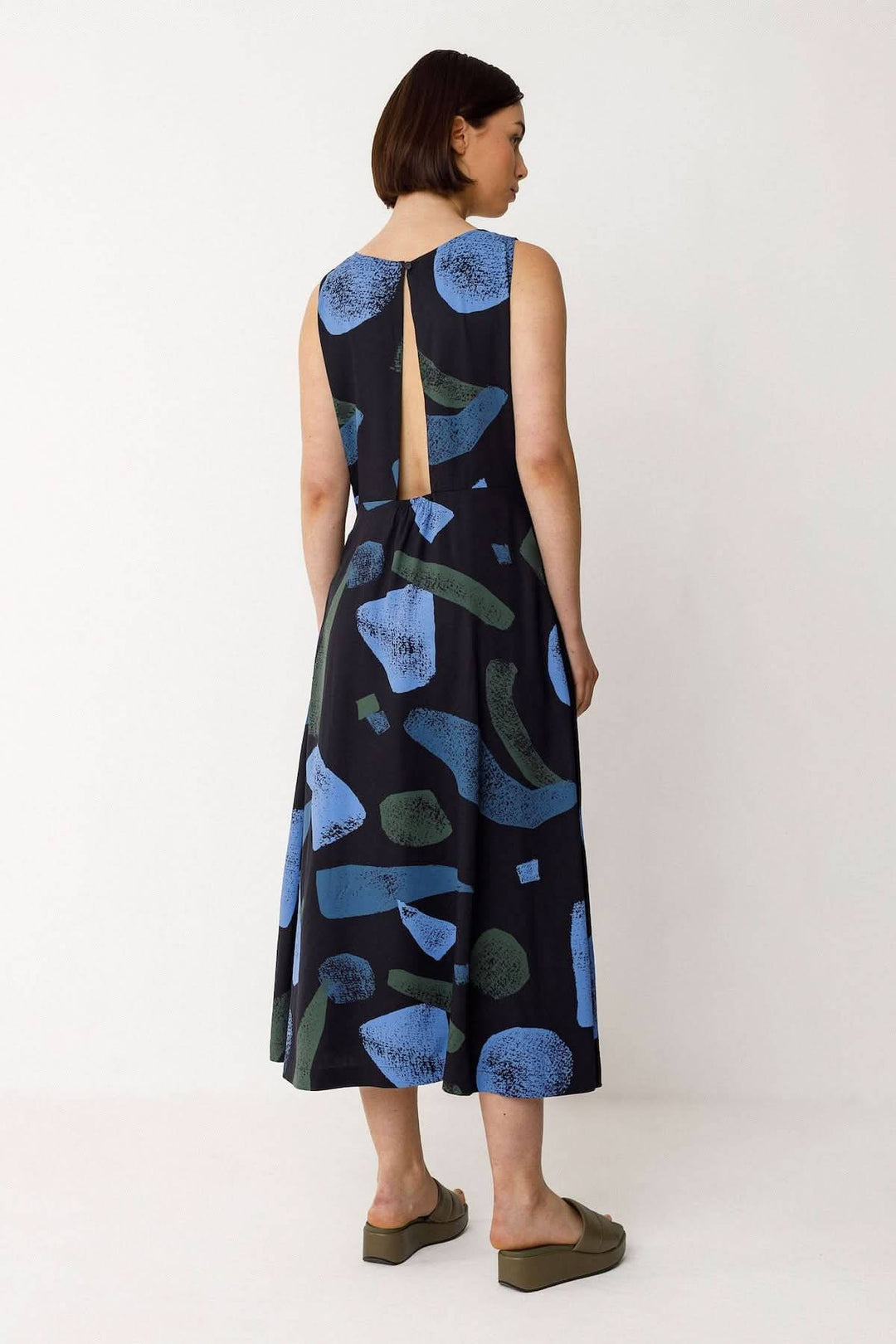 Erge flowing sleeveless printed midi dress