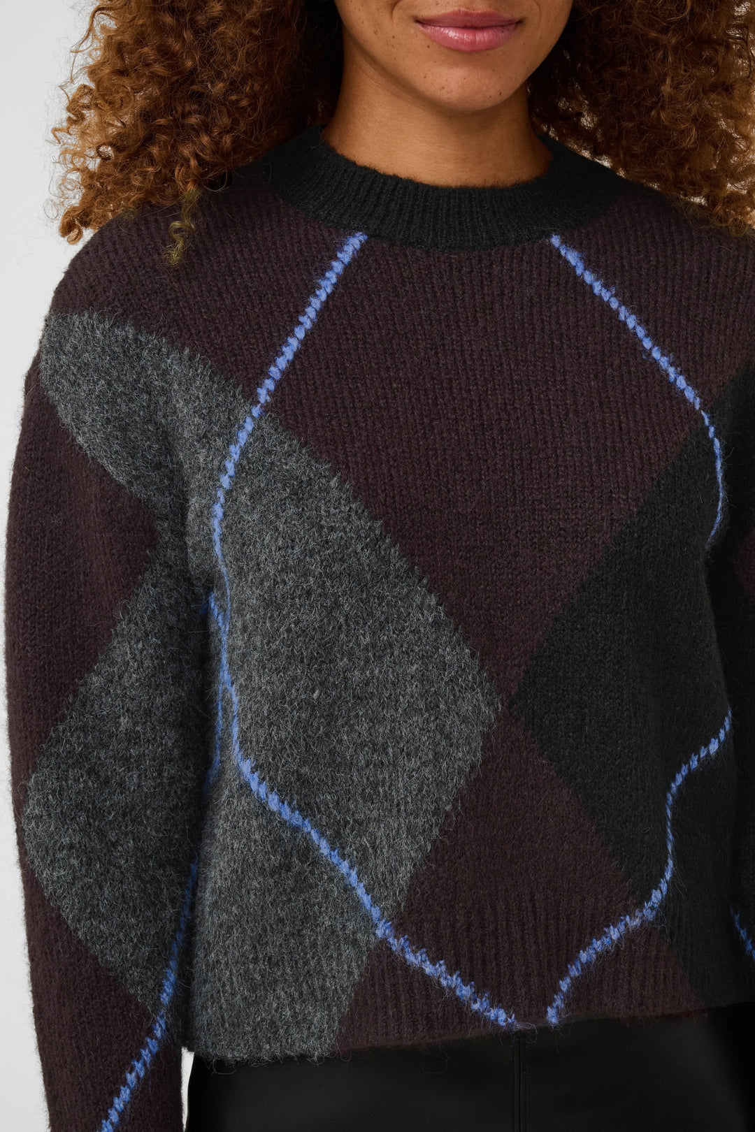 Tricot à motif losanges vue de face pour femme Kaffe