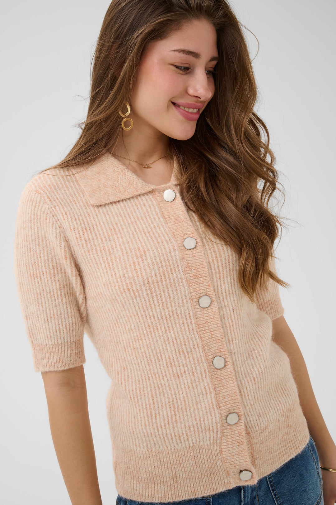 Vue de face tricot boutonné Sienna manches courtes Cream orange - Valérie Simon