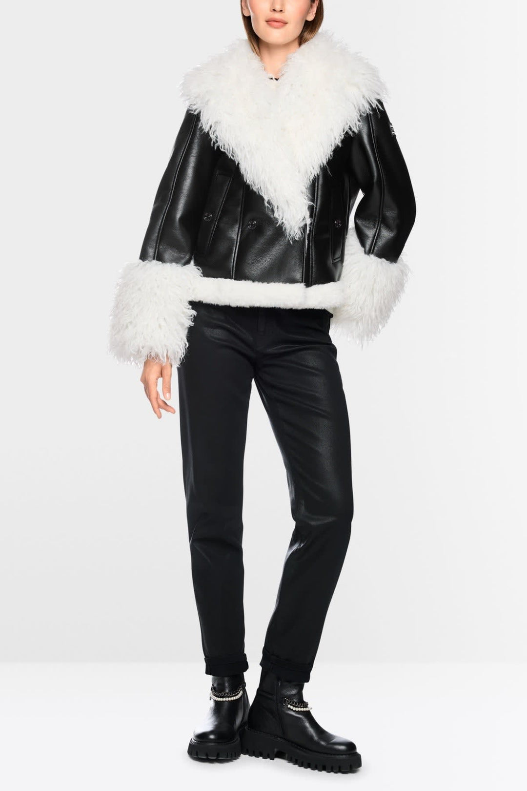 Veste courte en simili-cuir et fausse fourrure vue de face pour femme Marc Cain