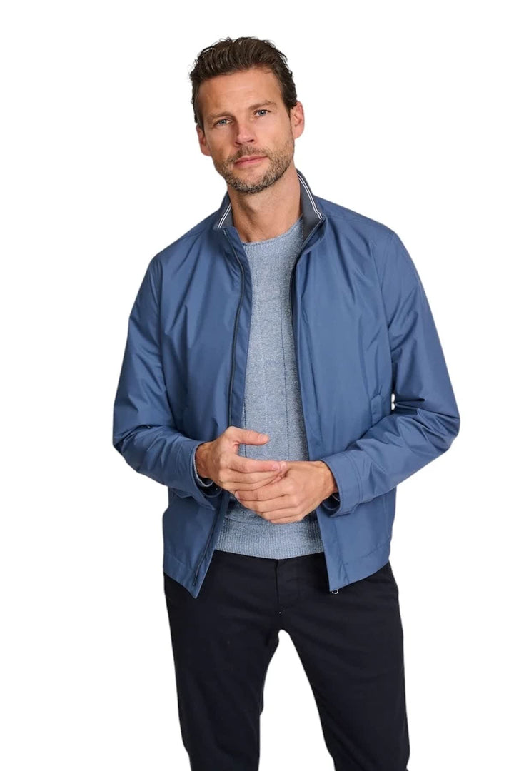 Vue de côté veste Paul and Shark pour homme noire avec col montant et fermeture éclair - Valérie Simon