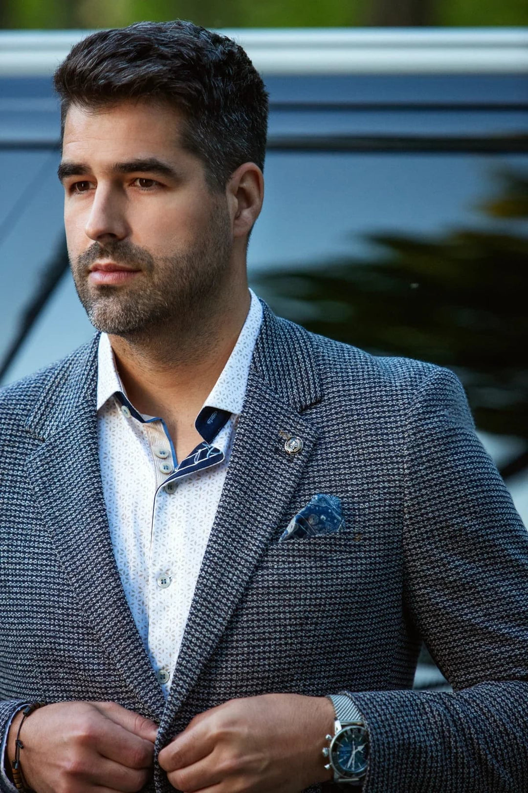 Veston texturé à motif chiné Konrad vue de face pour homme Au noir