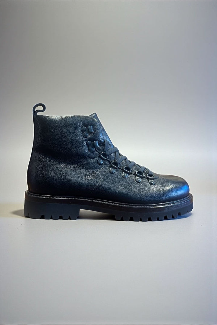 Men's textured leather ankle boots