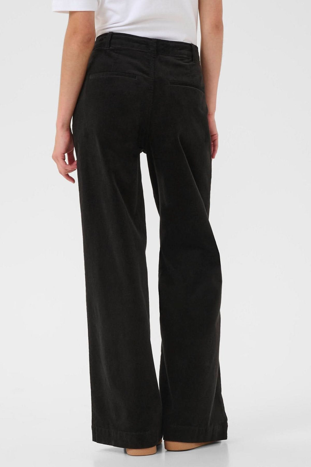 Ninnen corduroy pants