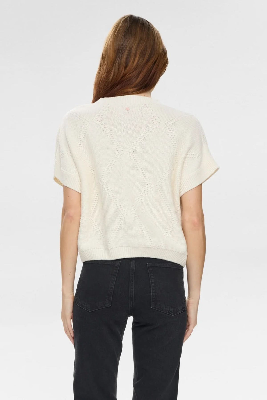 Short-sleeved embroidered knit sweater