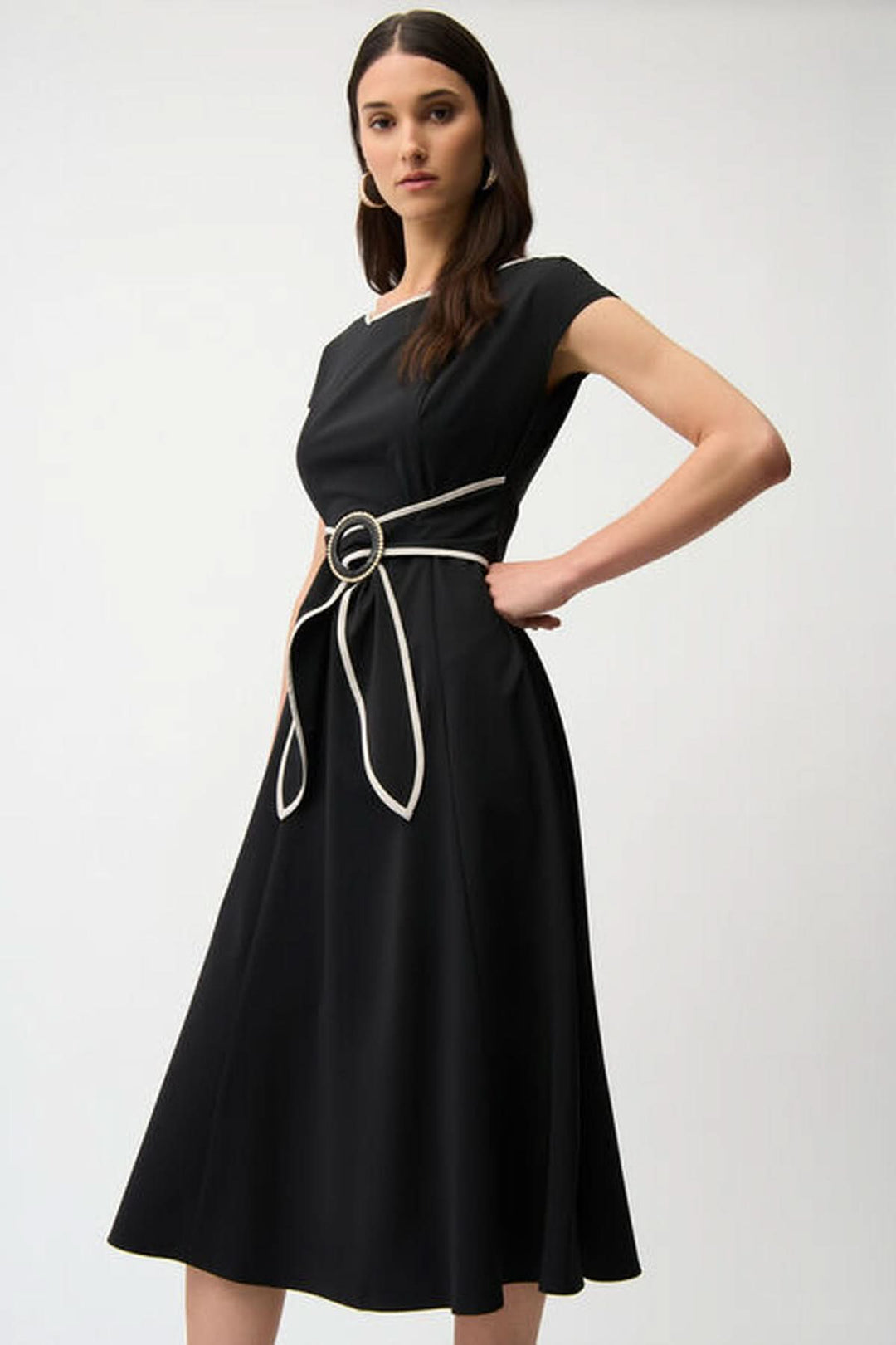 Midi dress with belt