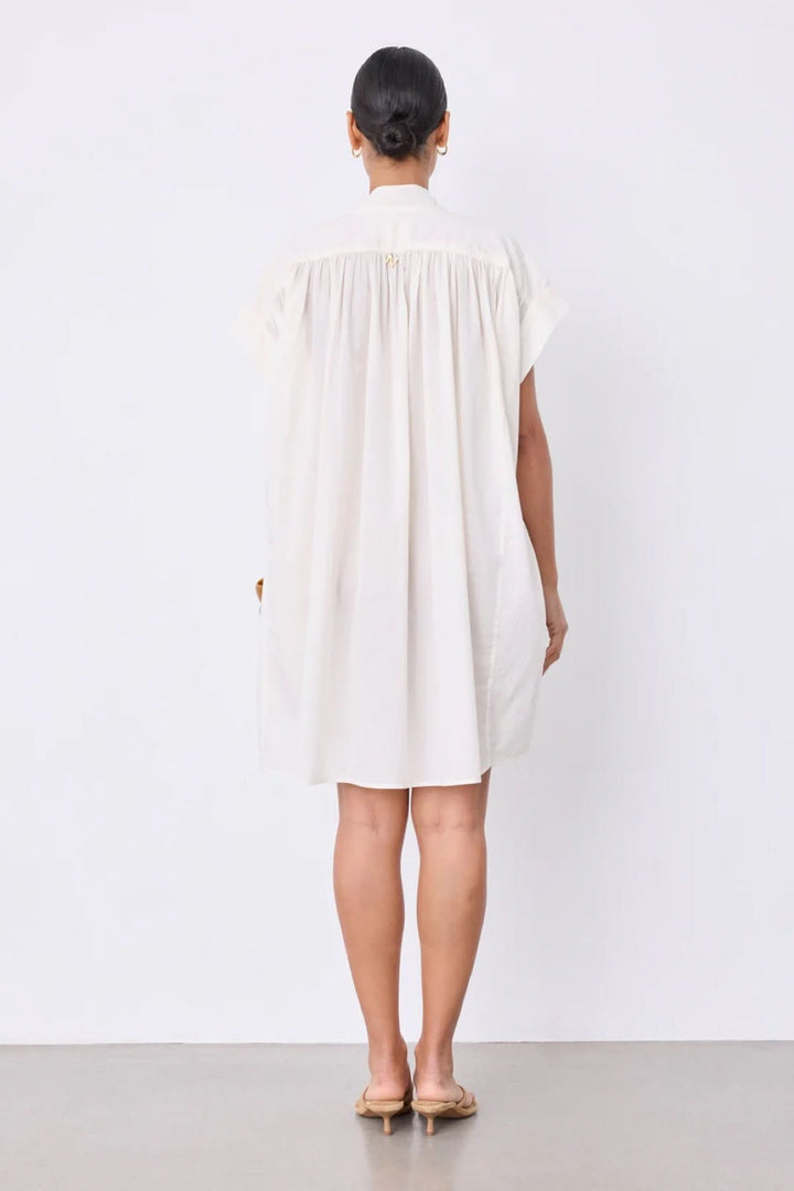 Fani Short, Flowing Dress with an Open Neckline
