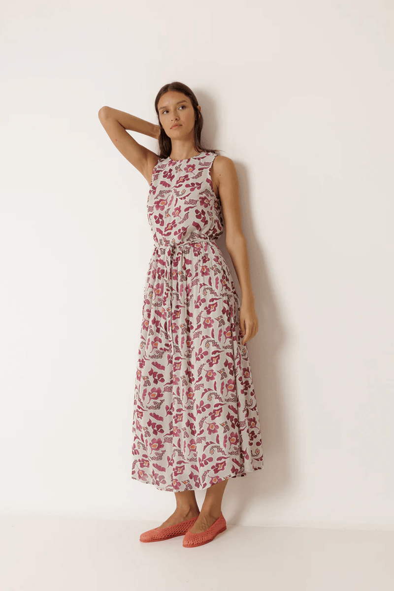 Long sleeveless printed dress