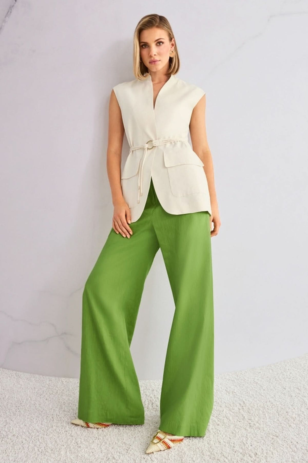 Long safari vest made of a linen blend