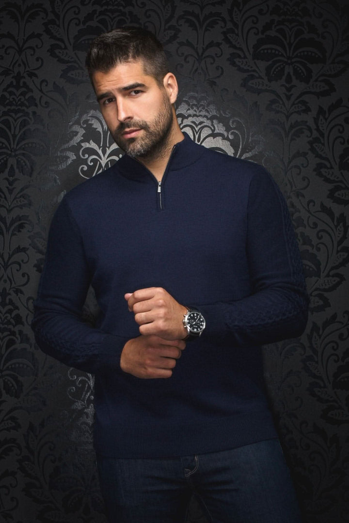Chandail col montant en mérinos marine MESTA avec fermeture éclair, élégance sportive pour homme.