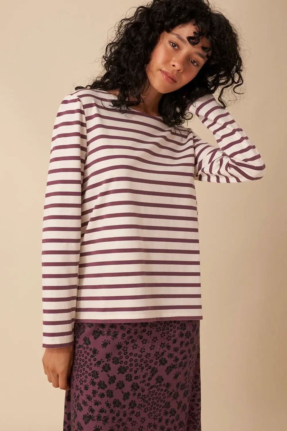 Chandail Filipette marinière en coton Oeko-Tex, manches longues, imprimé rayé écru et violet.