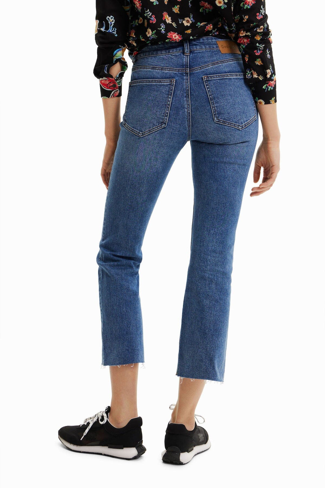 Jean court évasé à broderie florale Femme - Bas - Pantalon - Jeans Desigual